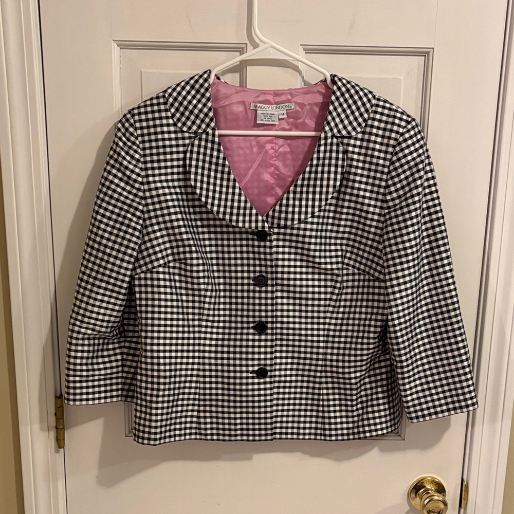 Black And White Silk Jacket, Buttoned Front Closing. Pink Lining.